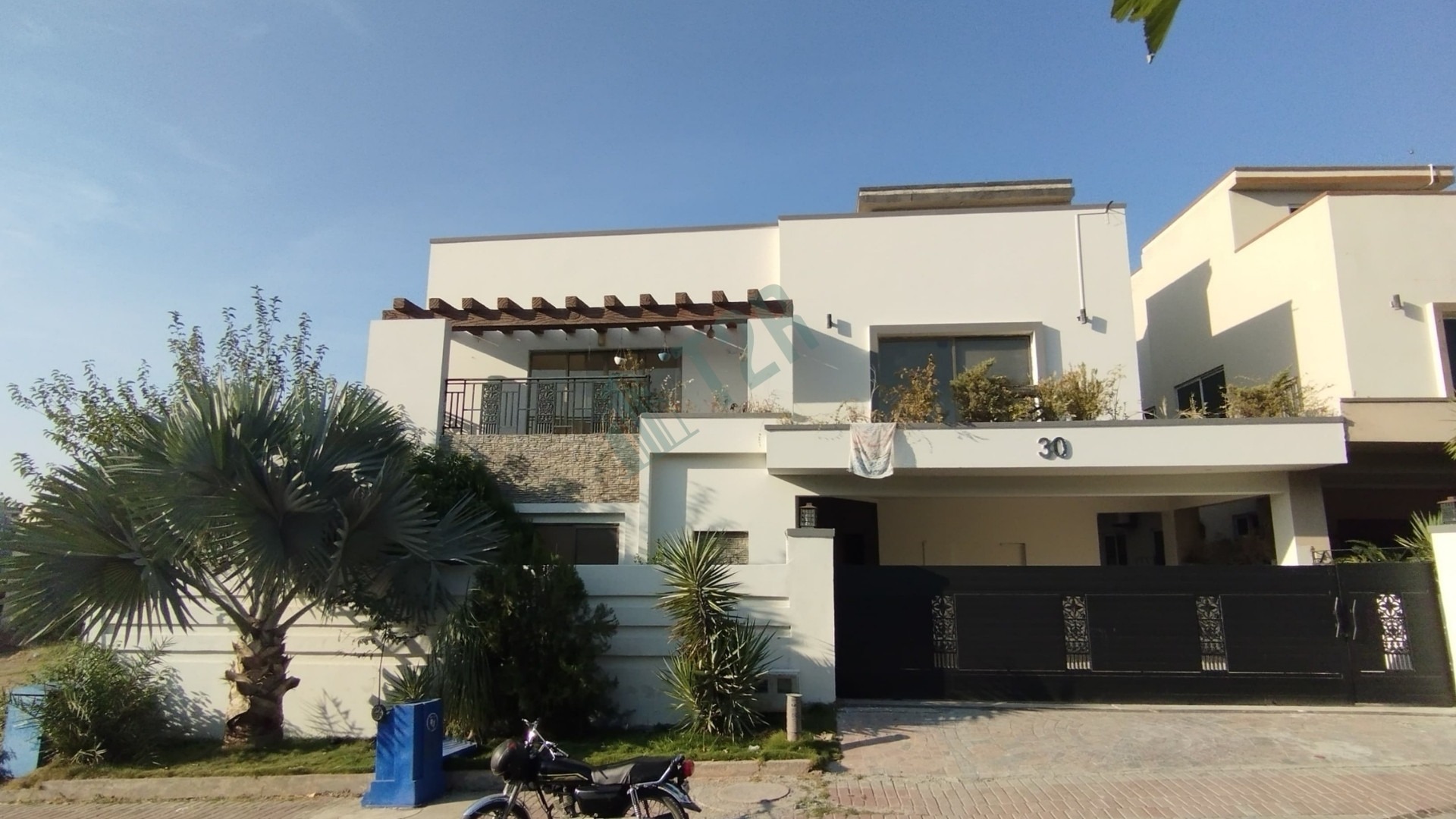 House for Rent in Bahria Town Ph 3, (1 Kanal) by T2R (1)