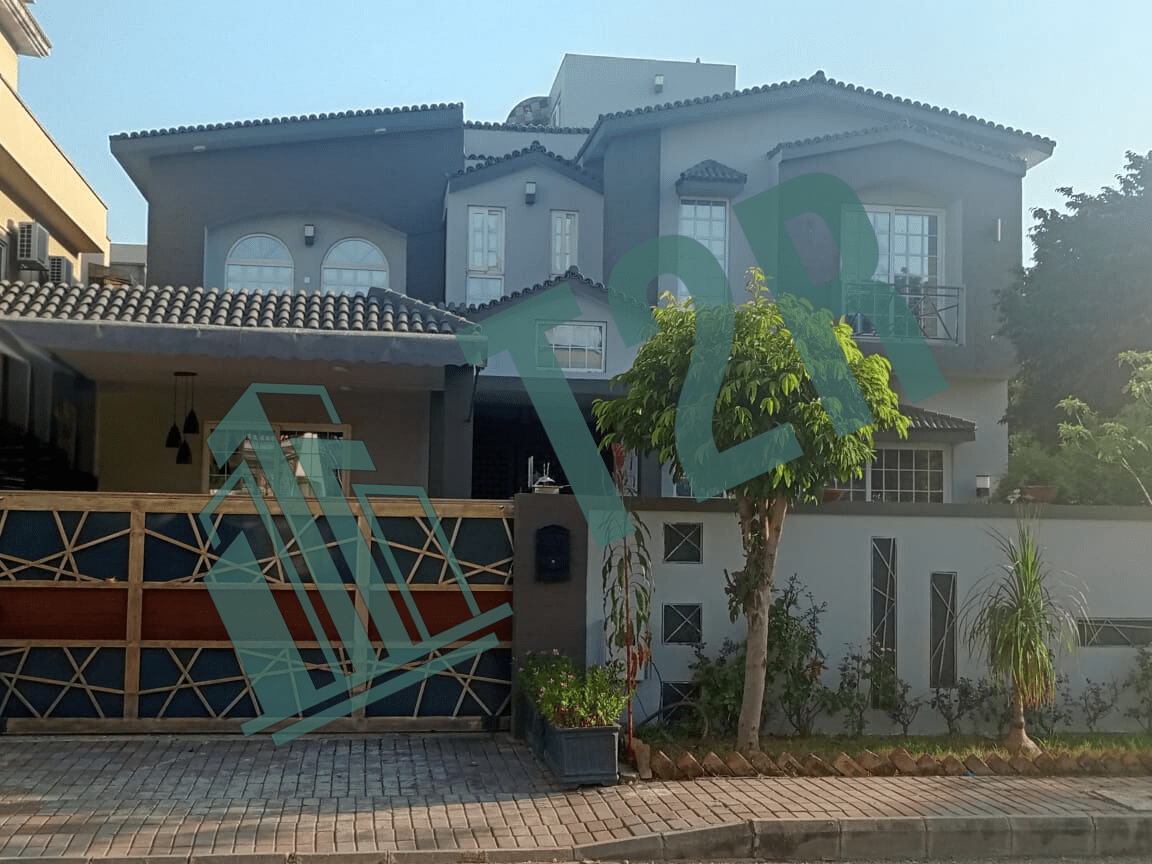 House for Rent in DHA 2 ( 1 Kanal) by T2R (2)