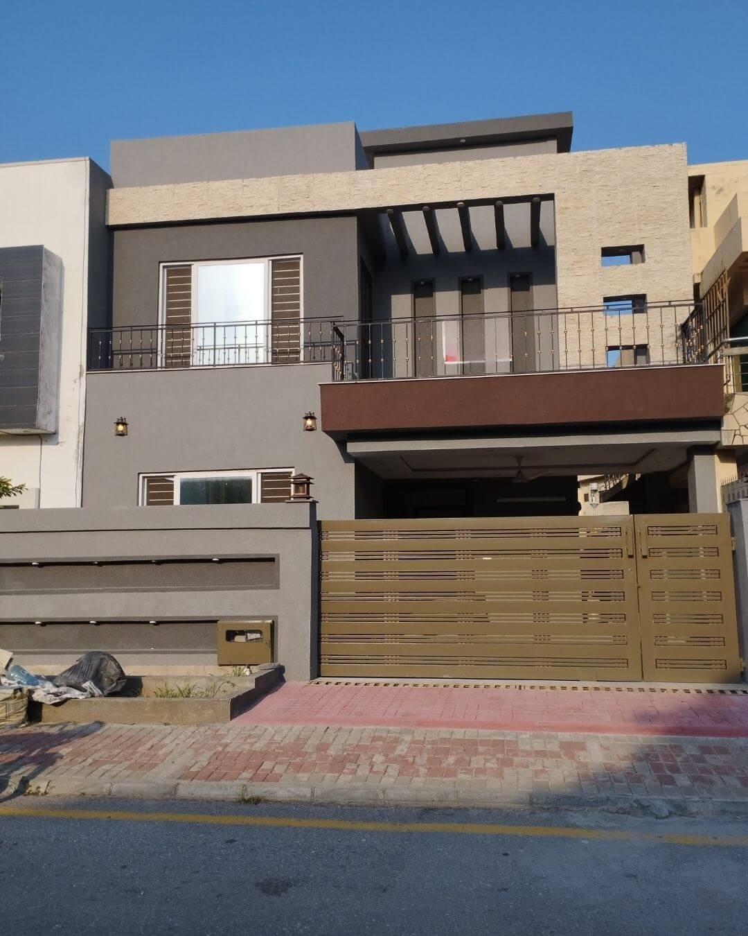 10 Marla house for sale by T2R (3)