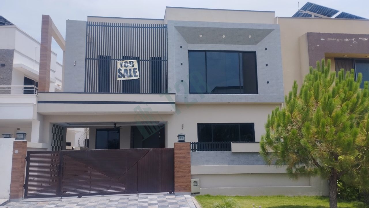 10 Marla house for sale by T2R (3)