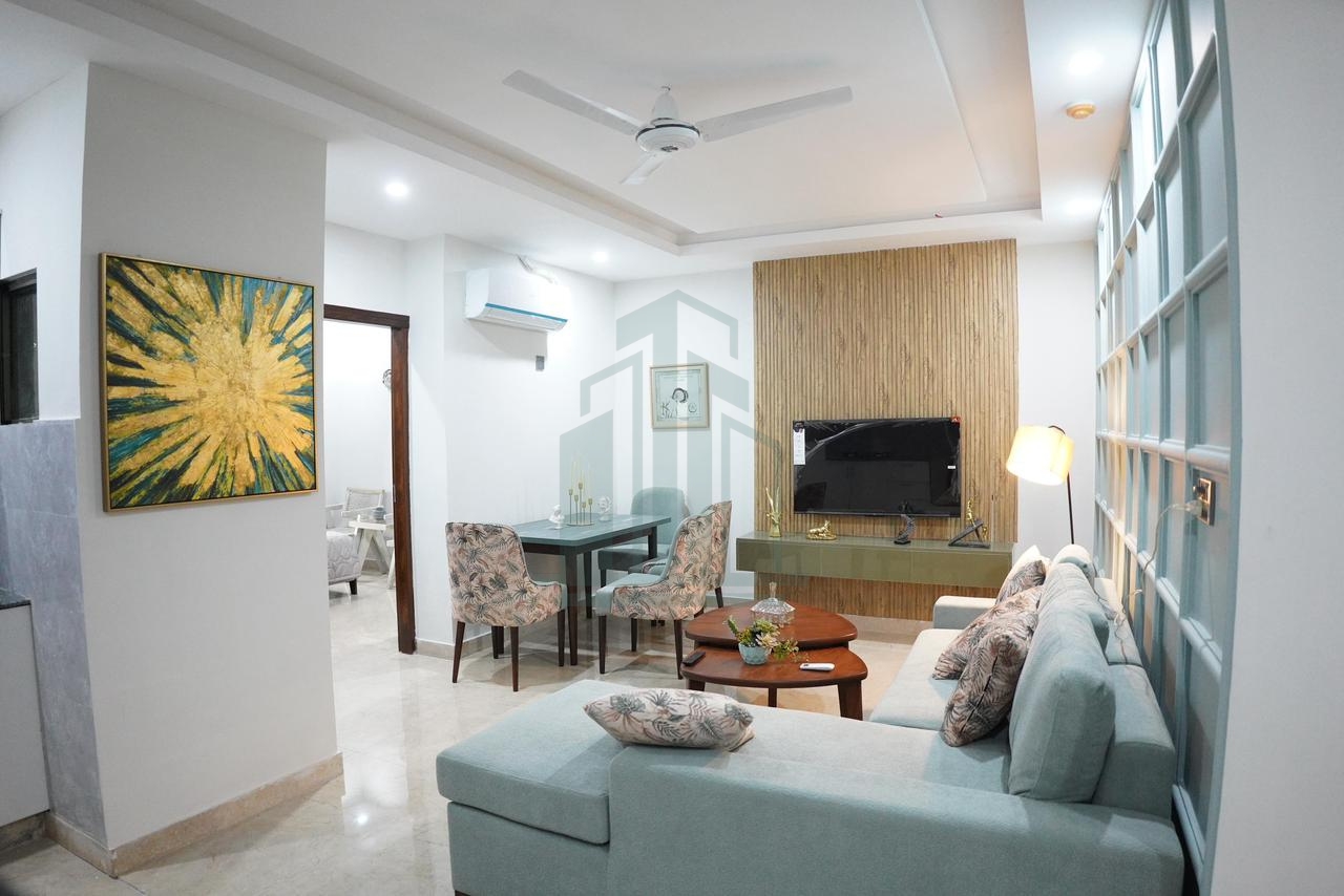 2 BHK Fully Furnished for sale Paradise Commercial Bahria Town By T2R (3)
